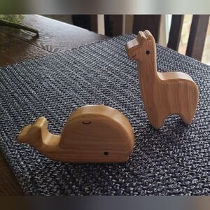 Green Tone wood musical toy rattle shaker 🐋 whale and Llama